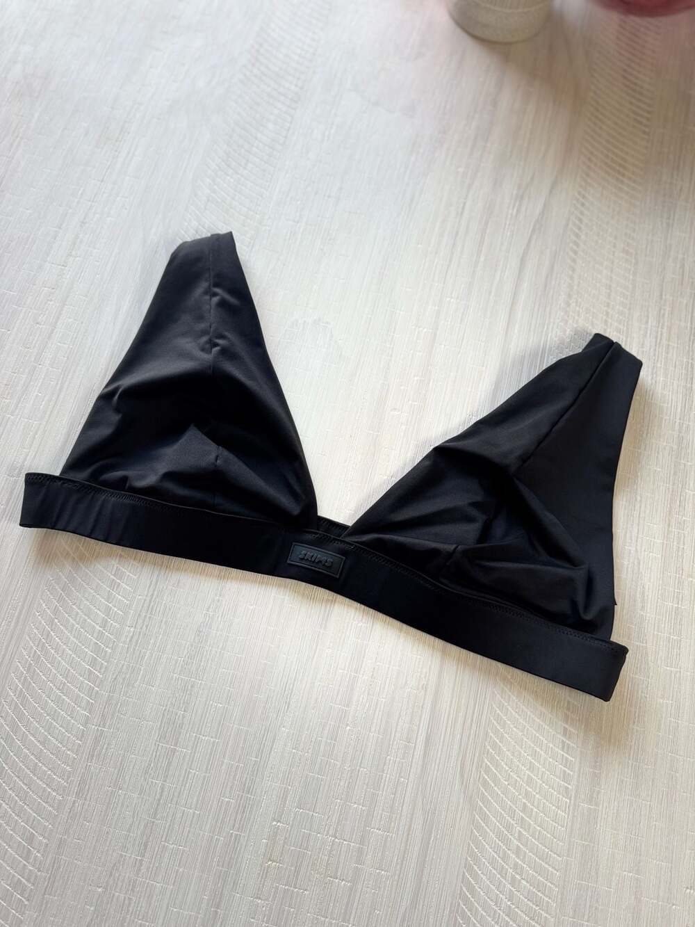 SKIMS Fits Everybody Triangle Bralette in Onyx